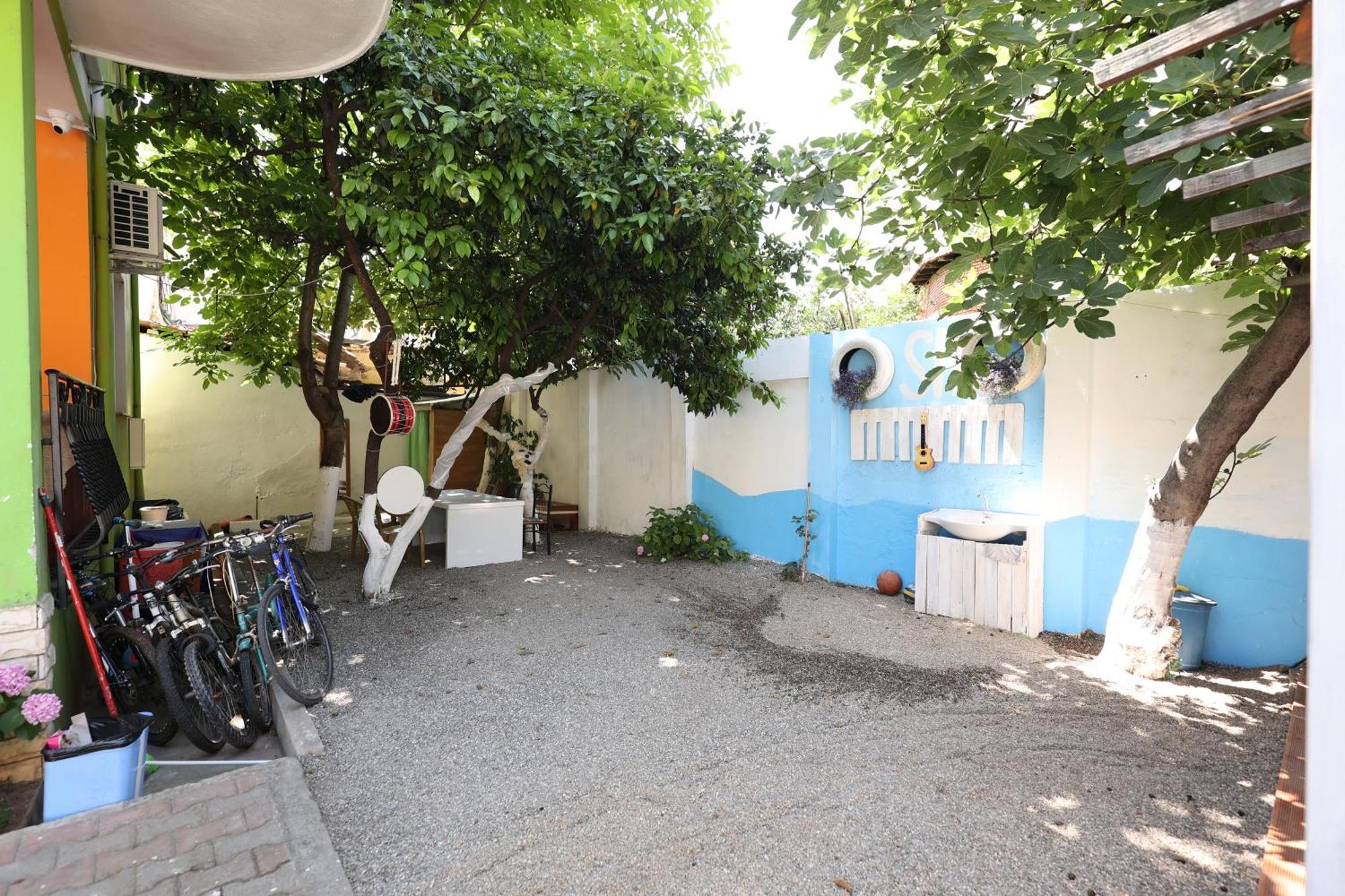 Hostel Osho Tirana Exterior photo