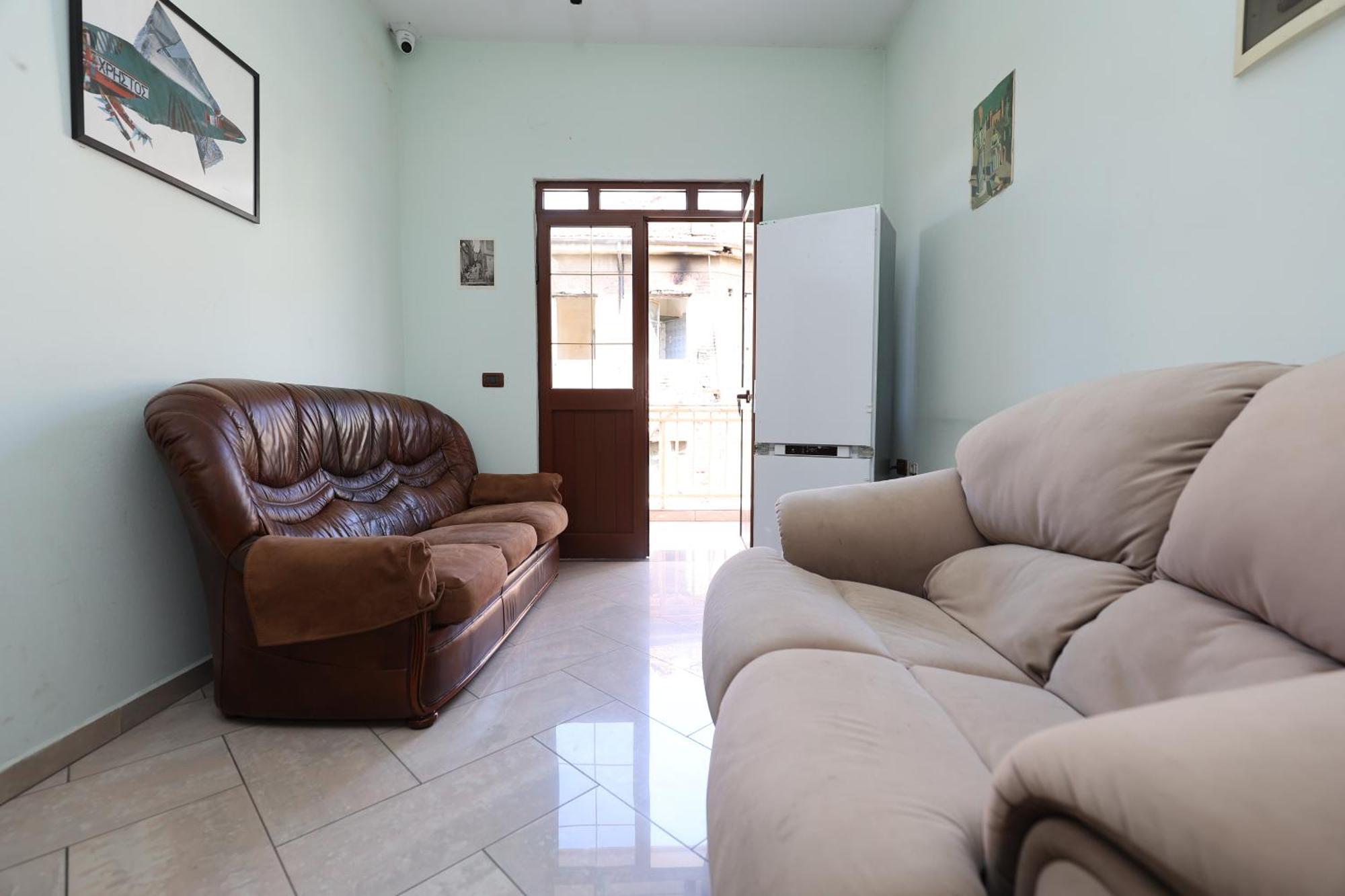 Hostel Osho Tirana Exterior photo