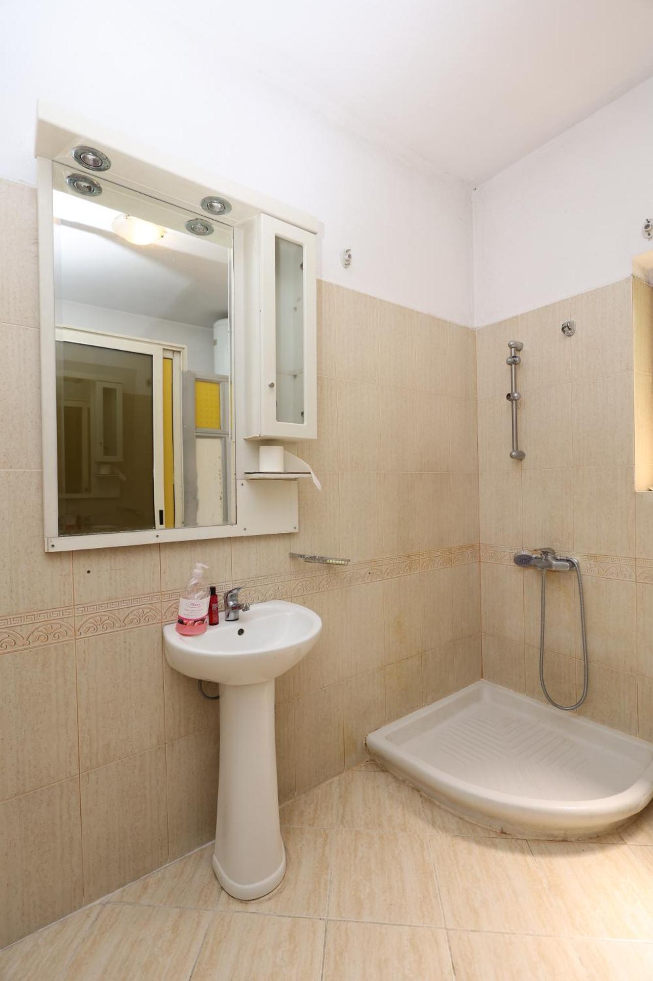 Hostel Osho Tirana Exterior photo
